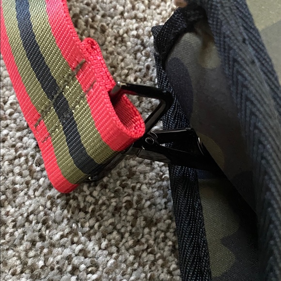 HAUTE SHORE Camouflage Tote Bag with Red and Green Stripes - Picture 2 of 8